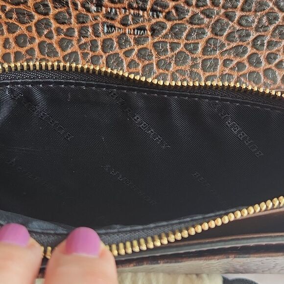 NWT, Burberry pebbled brown leather clutch - Picture 6 of 12